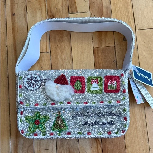 Viral Christmas theme beaded bag - Picture 3 of 4